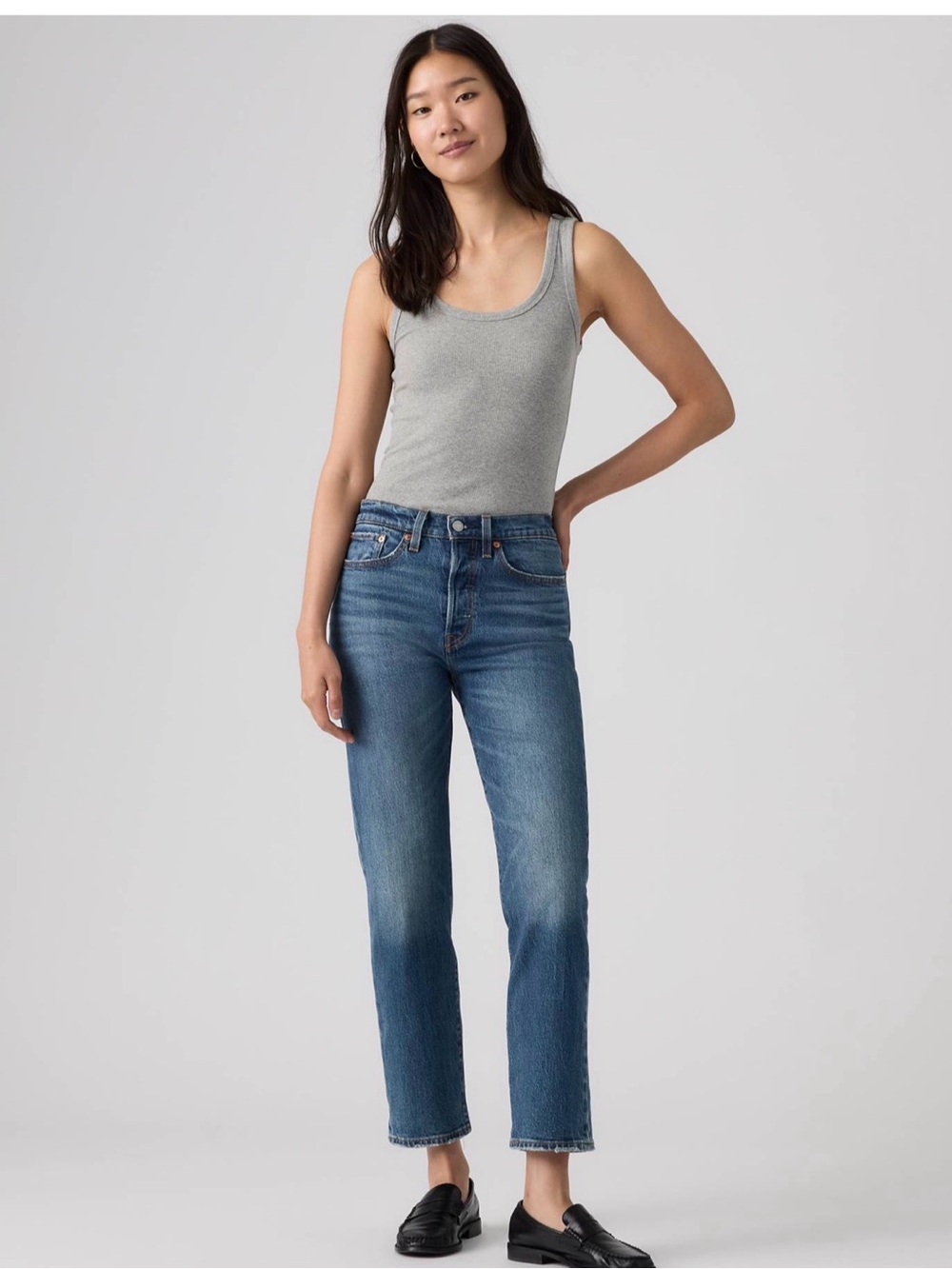 Levi's Women's High-Rise Straight Jeans in Light/Medium Blue Wash